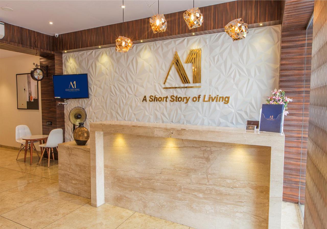 Aura One Hotel Kochi Exterior foto