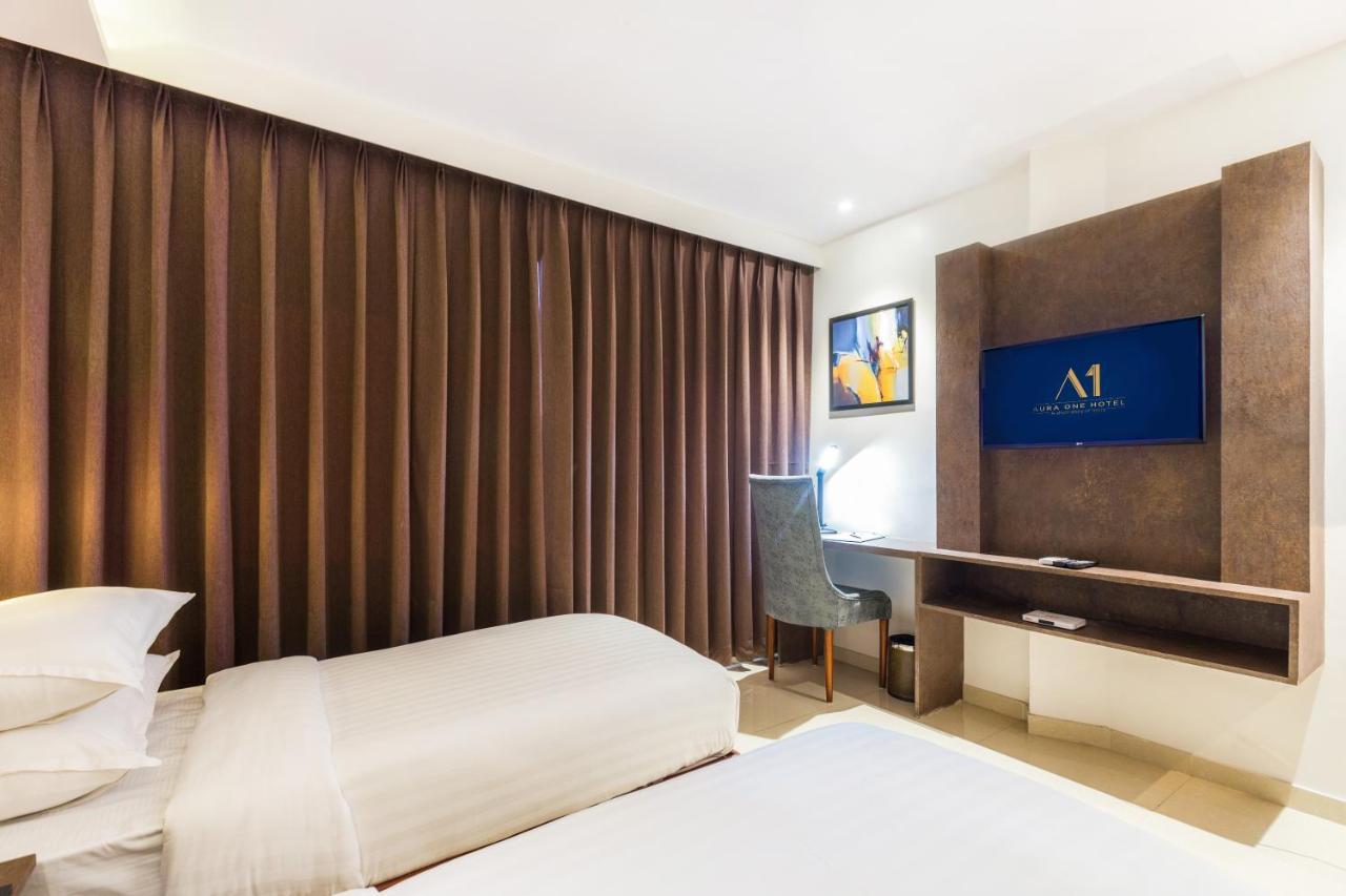 Aura One Hotel Kochi Exterior foto