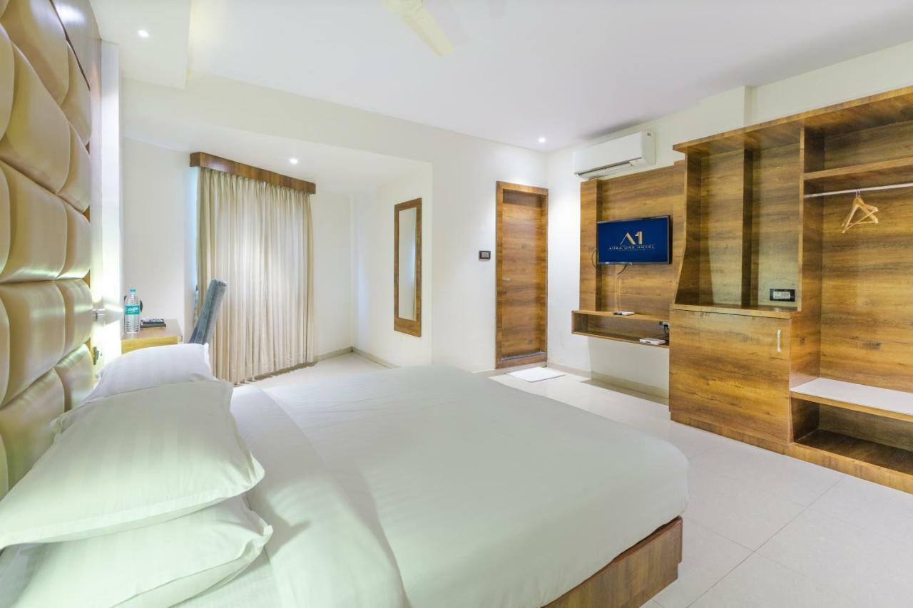 Aura One Hotel Kochi Exterior foto